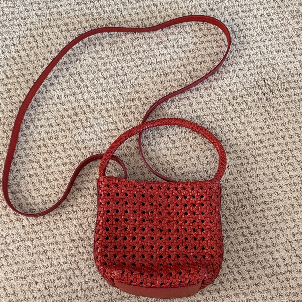 Madewell mini bag in southwestern clay. Magnetic clasp